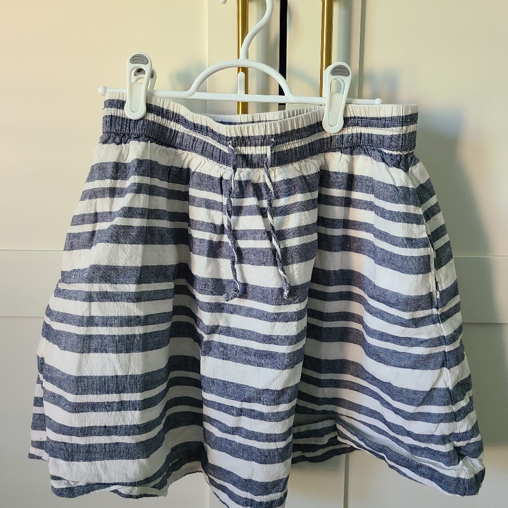 Ladies Gap Skirt
